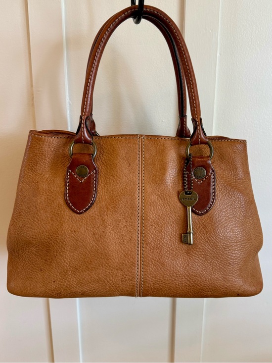 Fossil Handbags - BOHO-CHIC FOSSIL RETRO SMALL LEATHER TOTE WITH ICONIC BRASS KEY CHARM